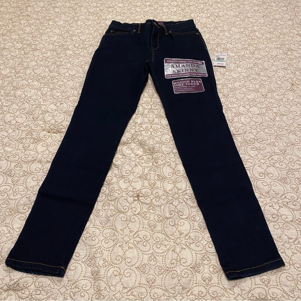 NWT Gloria Vanderbilt Women’s Amanda Skinny Leg Classic Rise Jeans